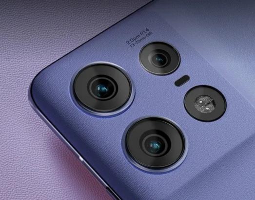 Moto Edge 50 Pro Camera